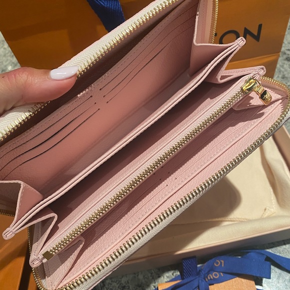 New with Box Louis Vuitton Limited Summer Stardust Collection Zippy Wallet - Picture 4 of 8